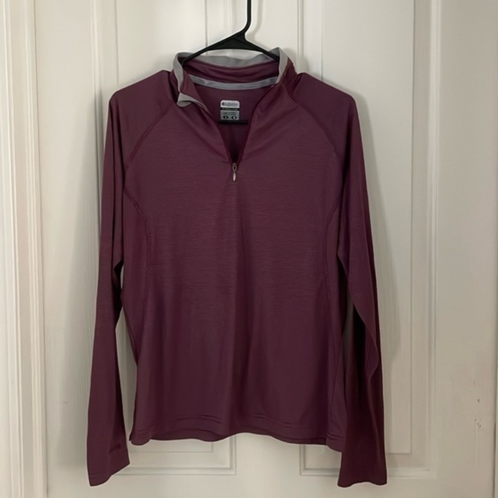 Columbia Women's Long Sleeve Quarter-Zip Pullover in Plum